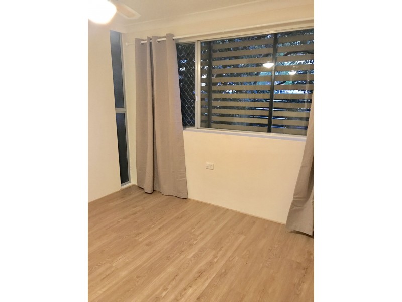 4/19 Norman Crescent, Norman Park QLD 4170