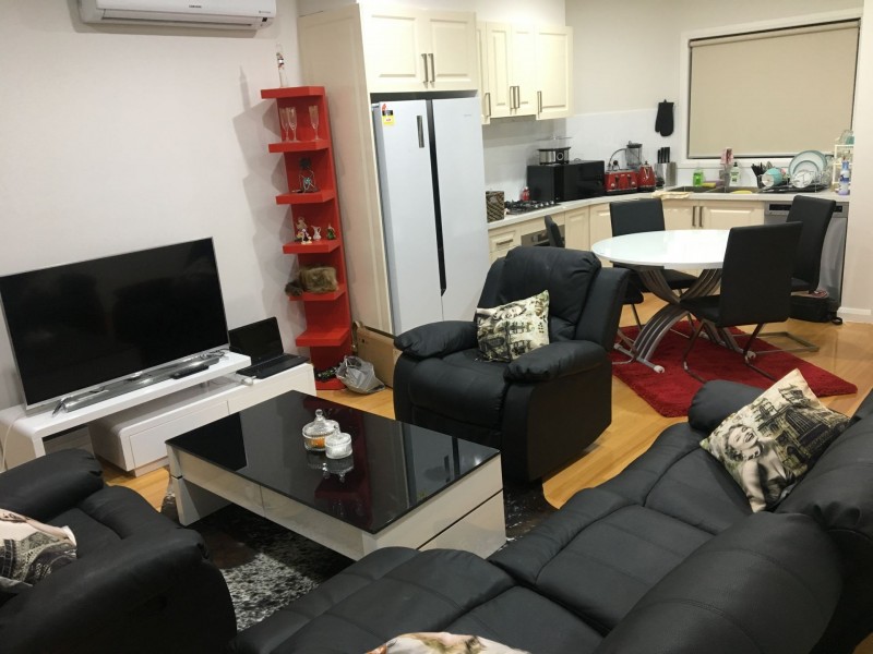 3/28/Danin Danin, Pascoe Vale VIC 3044