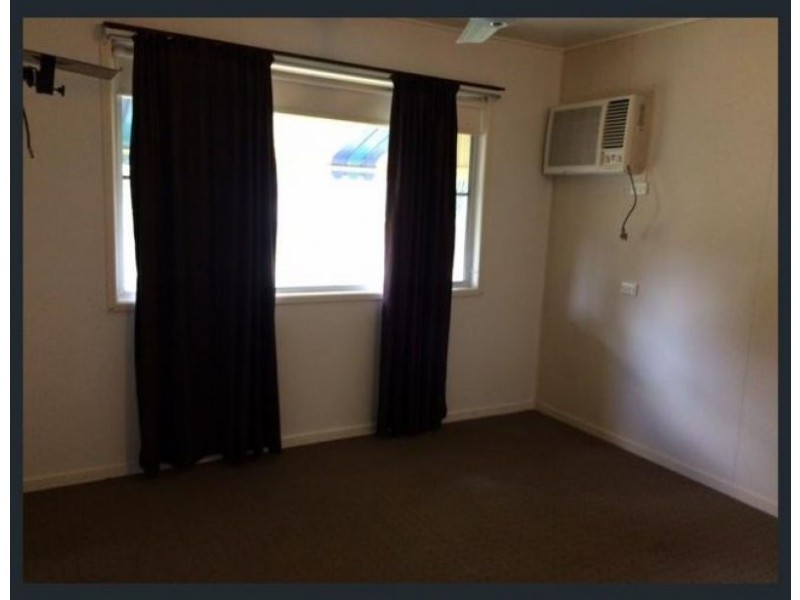 6 Rogers Street, Moura QLD 4718