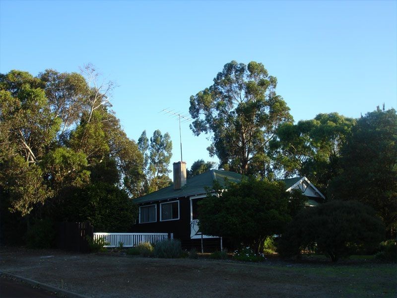 1 Nyamup Rd, Dingup WA 6258