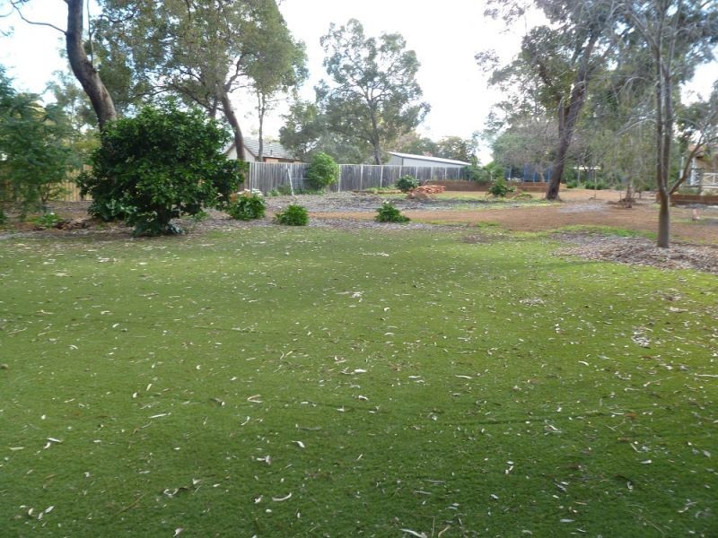 28 Wheelwright Road, Lesmurdie WA 6076