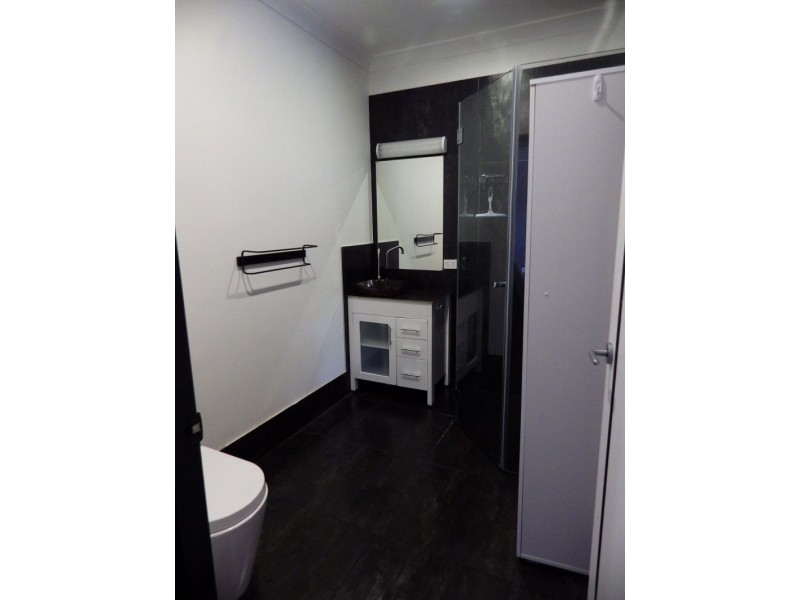 214 Bielby Rd, Kenmore Hills QLD 4069