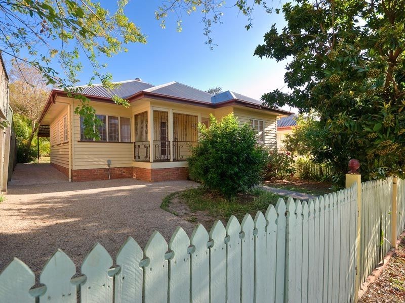 29 Chaucer Street, Moorooka QLD 4105