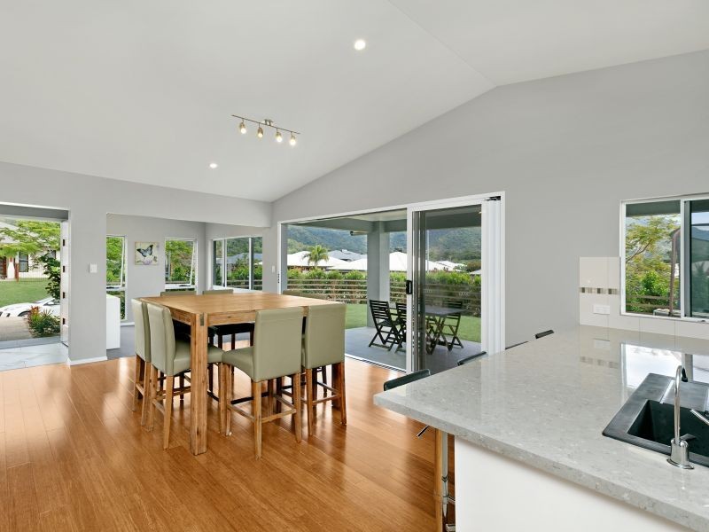 1-3 Lowther close, Redlynch QLD 4870