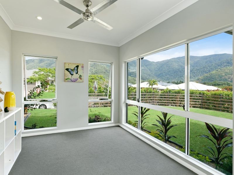 1-3 Lowther close, Redlynch QLD 4870