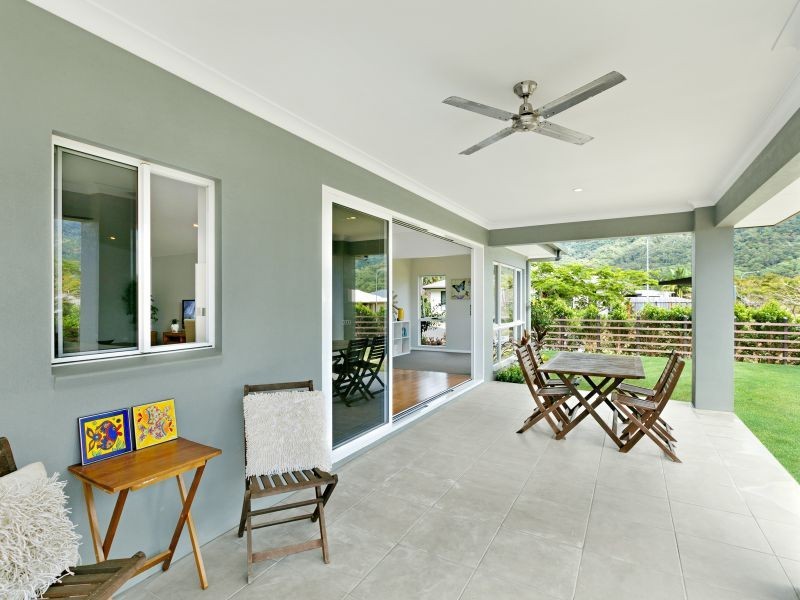 1-3 Lowther close, Redlynch QLD 4870