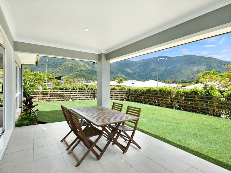 1-3 Lowther close, Redlynch QLD 4870