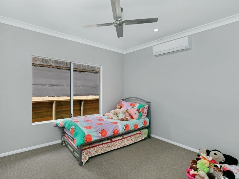 1-3 Lowther close, Redlynch QLD 4870