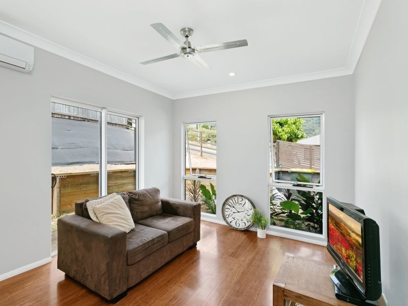 1-3 Lowther close, Redlynch QLD 4870