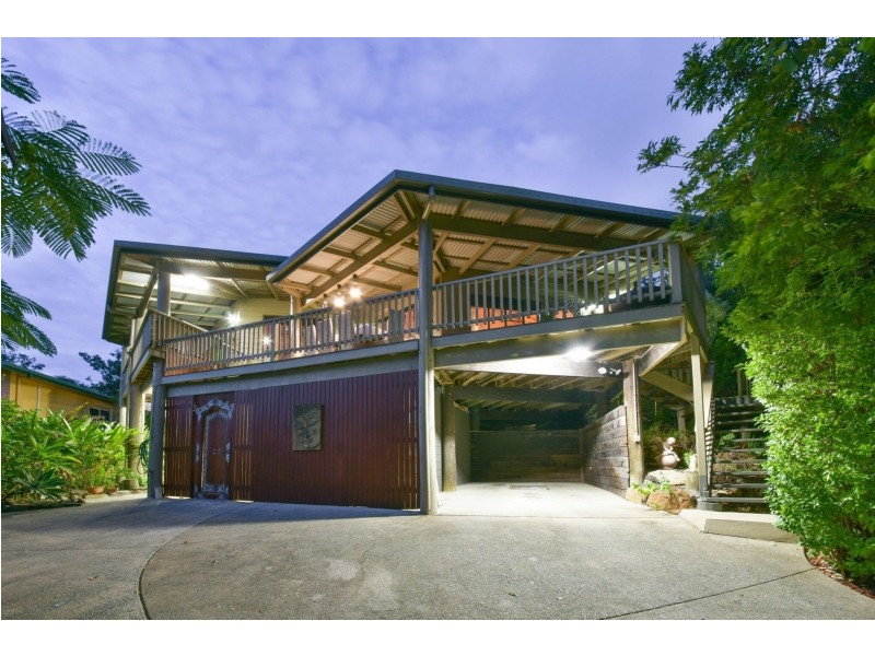 7 Jones Rd, Cannonvale QLD 4802
