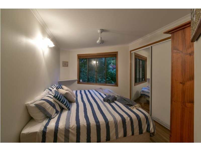 7 Jones Rd, Cannonvale QLD 4802
