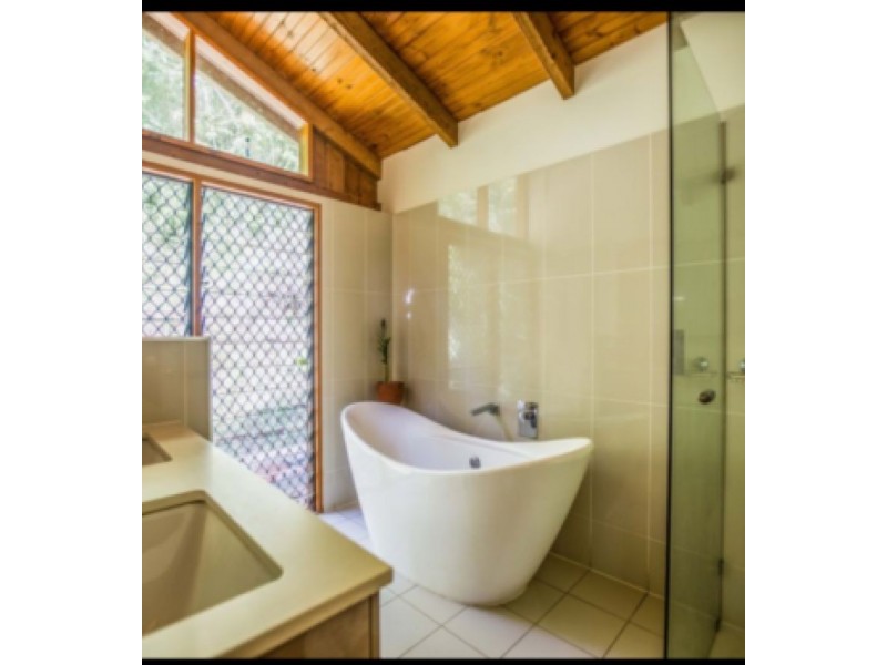 2 Lydia Street, Smithfield QLD 4878