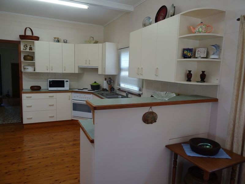 36 Fourth Avenue, Harristown QLD 4350