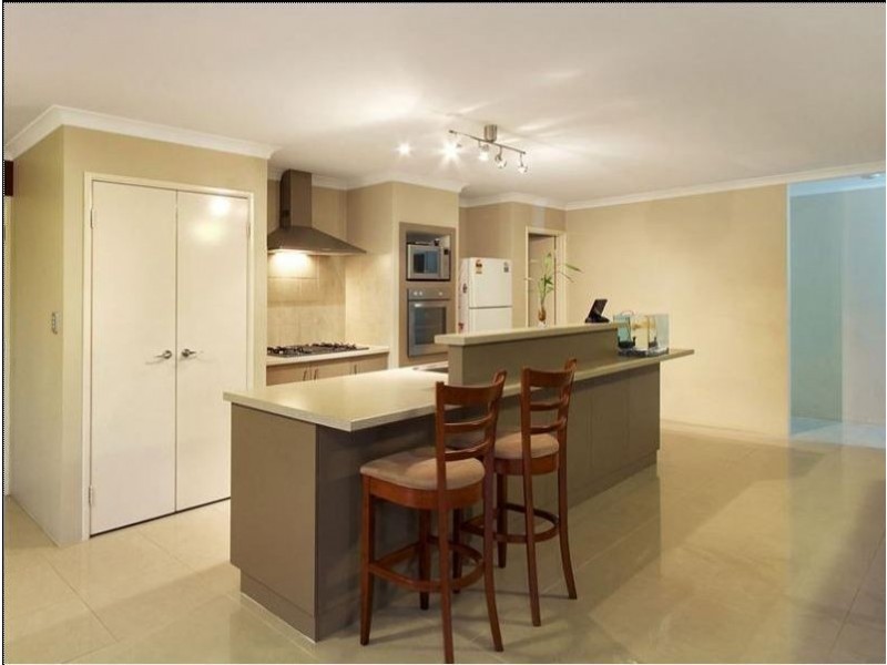 15 Wistful Parade, Aveley WA 6069