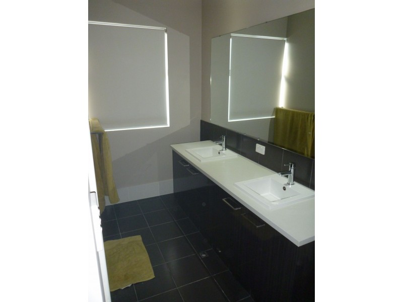 2 Frinton Street, Bayswater WA 6053