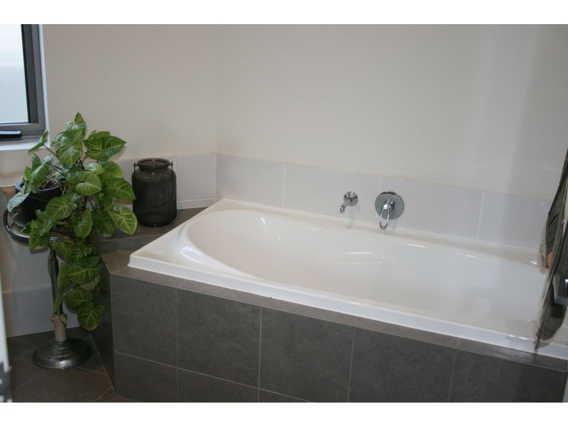 2 Frinton Street, Bayswater WA 6053