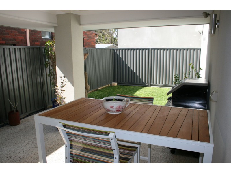 2 Frinton Street, Bayswater WA 6053