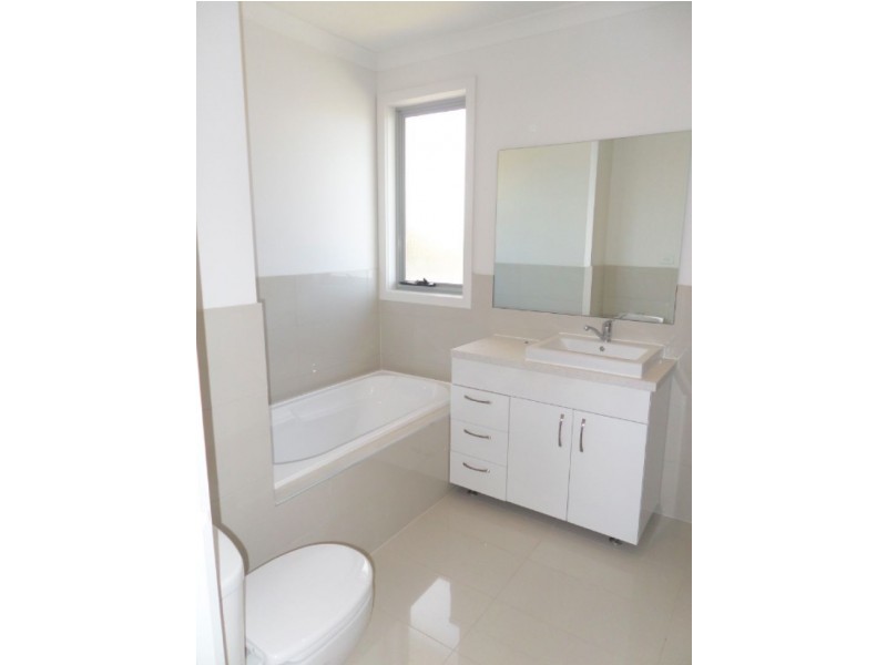 1/87 Hargreaves Crs, Braybrook VIC 3019