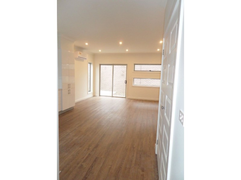 1/87 Hargreaves Crs, Braybrook VIC 3019