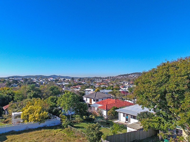 7 First Street, Camp Hill QLD 4152