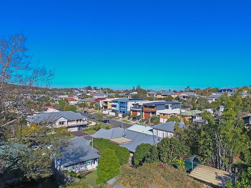 7 First Street, Camp Hill QLD 4152