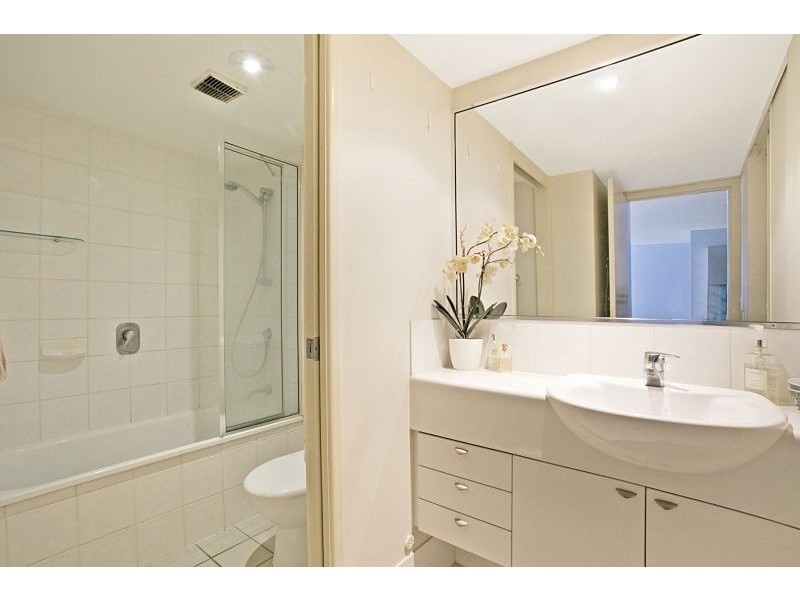 23/7 Landsborough Terrace, Toowong QLD 4066