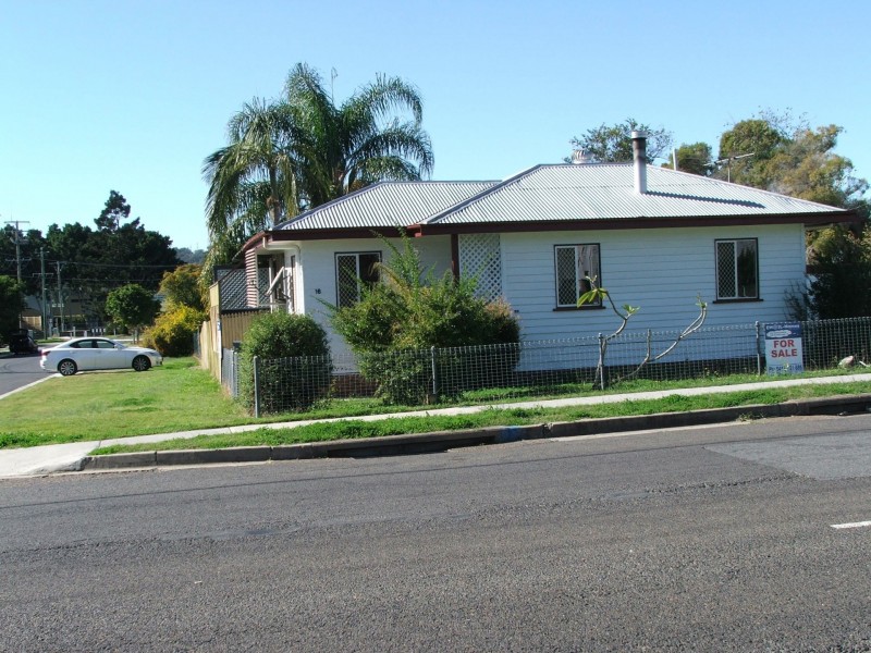 16 Stafford St, Booval QLD 4304
