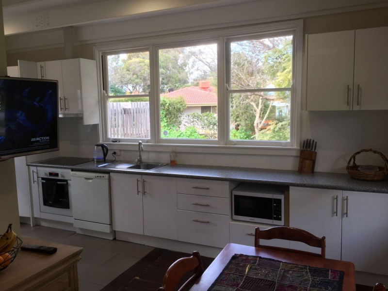 37 Coongan Ave, Greenmount WA 6056