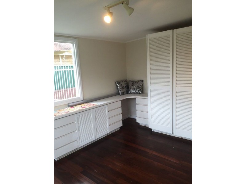 37 Coongan Ave, Greenmount WA 6056