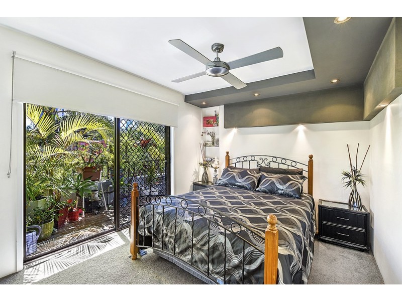 13/22 Second Avenue, Broadbeach QLD 4218
