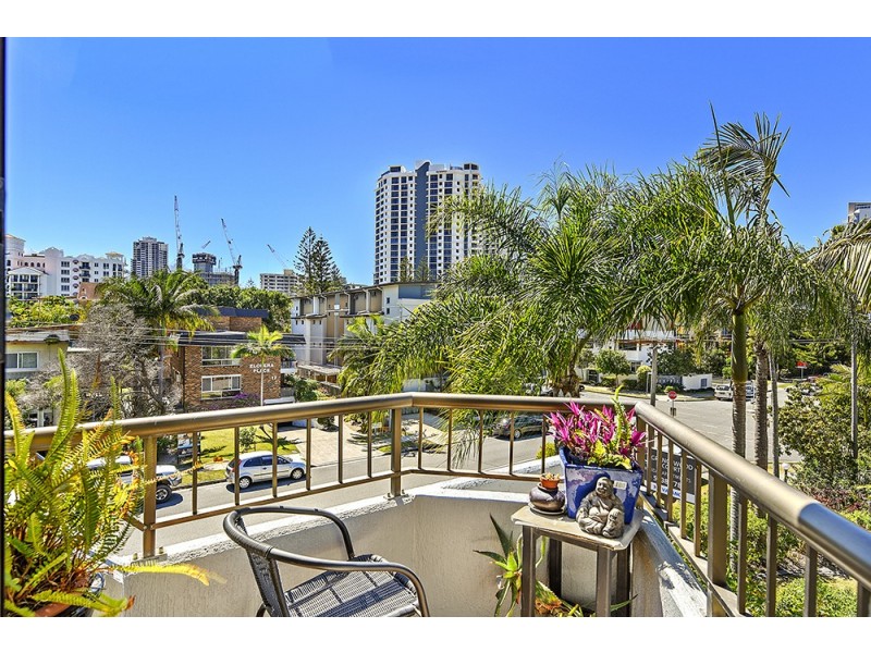 13/22 Second Avenue, Broadbeach QLD 4218