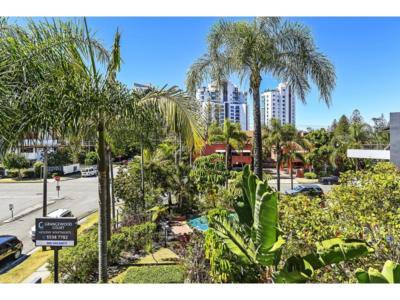 13/22 Second Avenue, Broadbeach QLD 4218