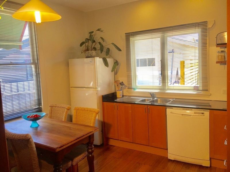 32 Button St, Mowbray TAS 7248