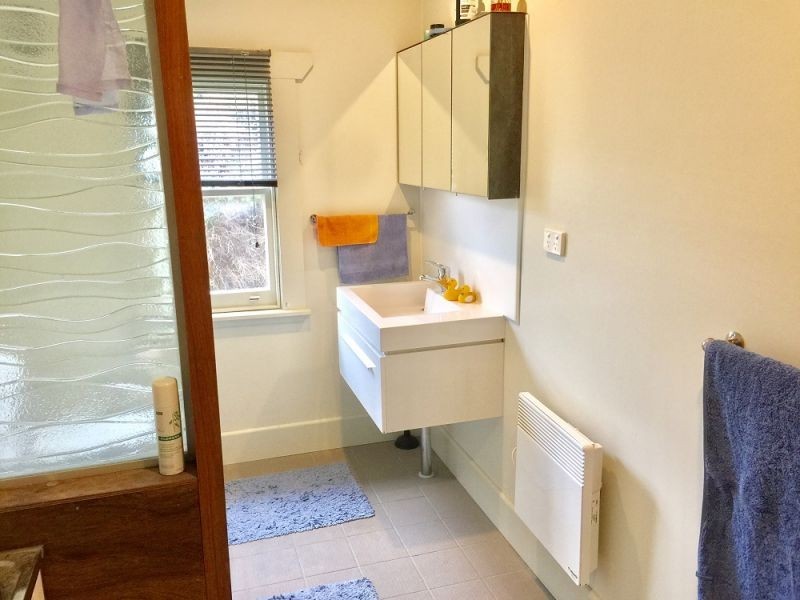 32 Button St, Mowbray TAS 7248