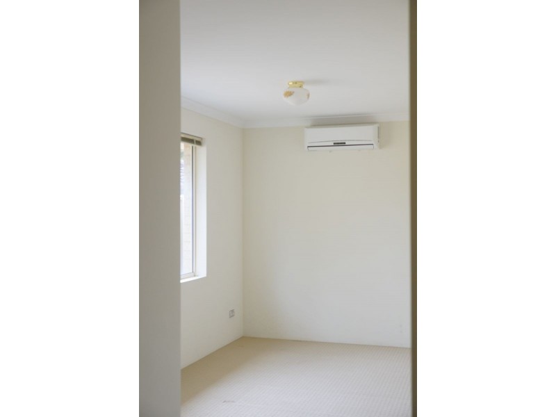 2A Dulverson Place, South Lake WA 6164