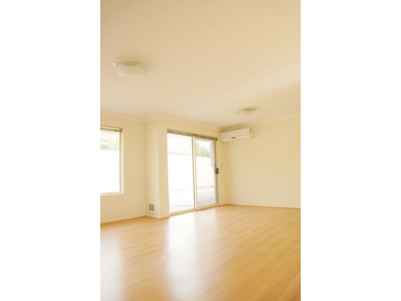 2A Dulverson Place, South Lake WA 6164