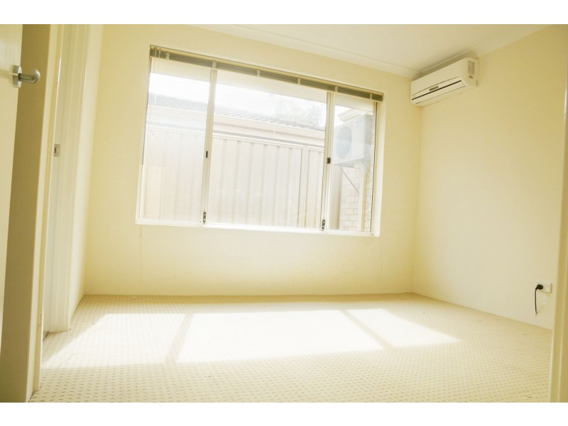 2A Dulverson Place, South Lake WA 6164