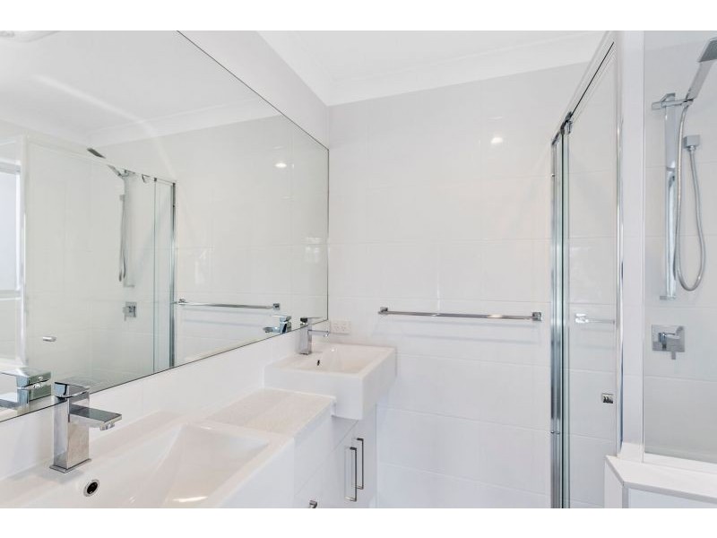 8 Topaz Crescent, Logan Reserve QLD 4133