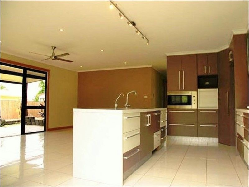 42 Survey Street, Smithfield QLD 4878