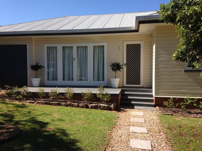 3 Norah Street, Centenary Heights QLD 4350