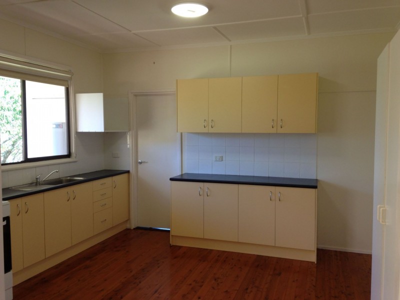 3 Norah Street, Centenary Heights QLD 4350