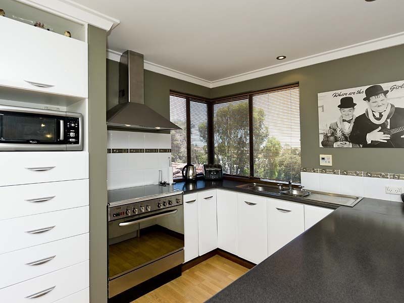 24 Gnobar Way, Mullaloo WA 6027