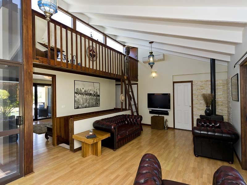 24 Gnobar Way, Mullaloo WA 6027