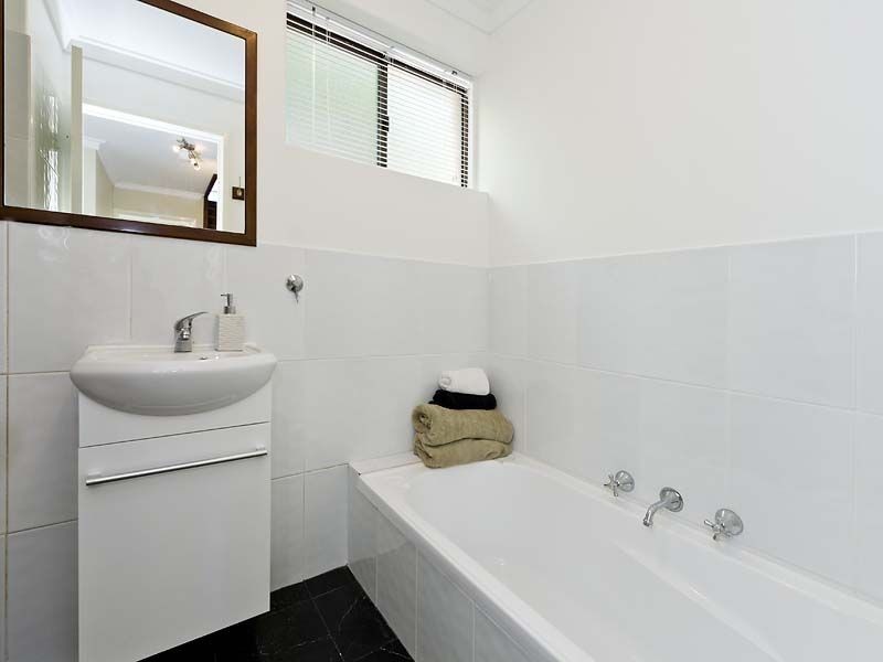 24 Gnobar Way, Mullaloo WA 6027