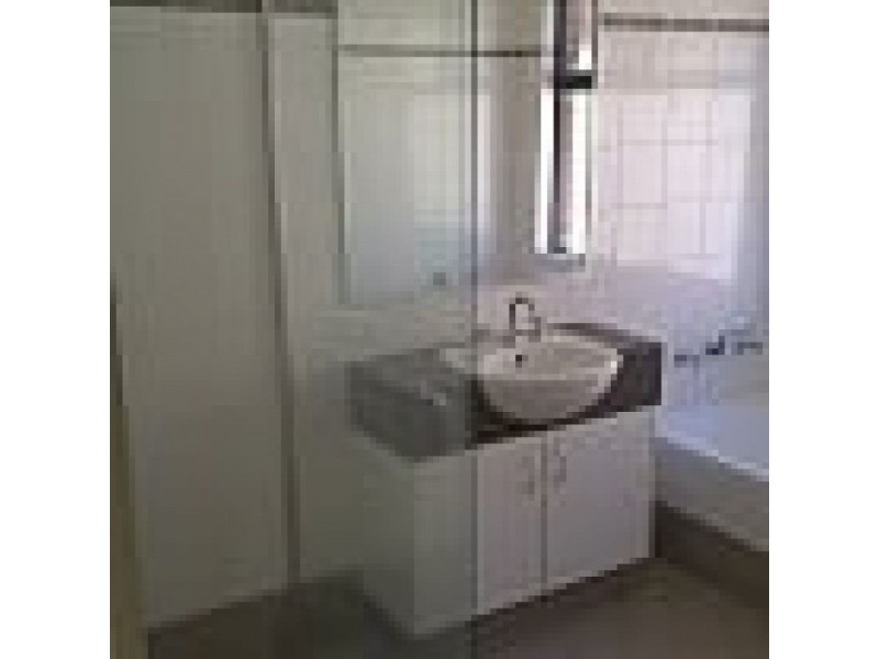 12 Le Var Parkway, Belmont WA 6104