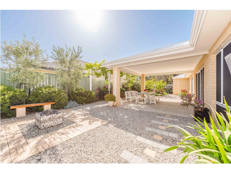 9 Moonbooli Street, Forrestfield WA 6058