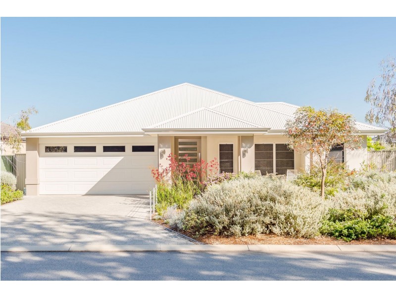 9 Moonbooli Street, Forrestfield WA 6058