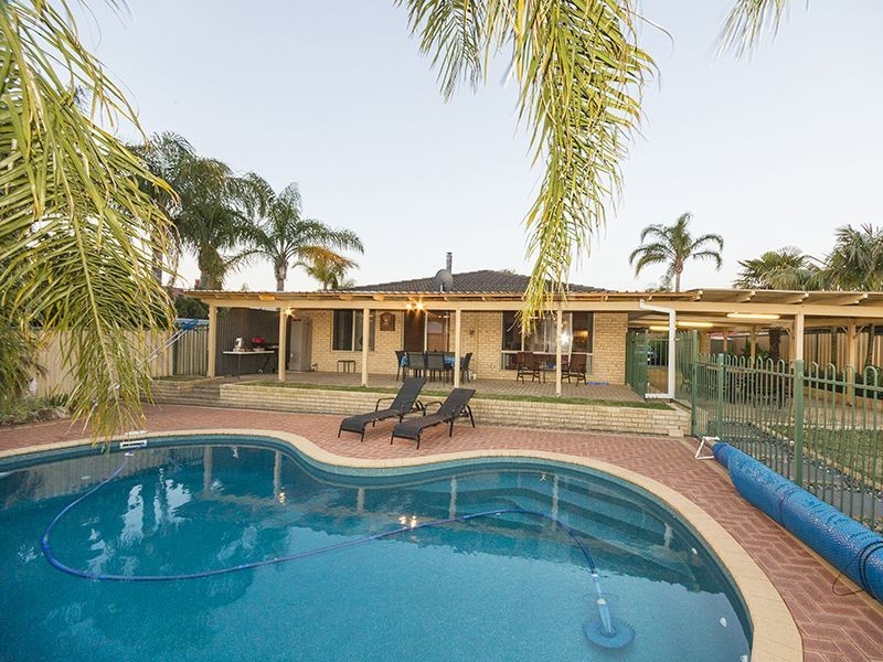 5 Alloway Place, Seville Grove WA 6112