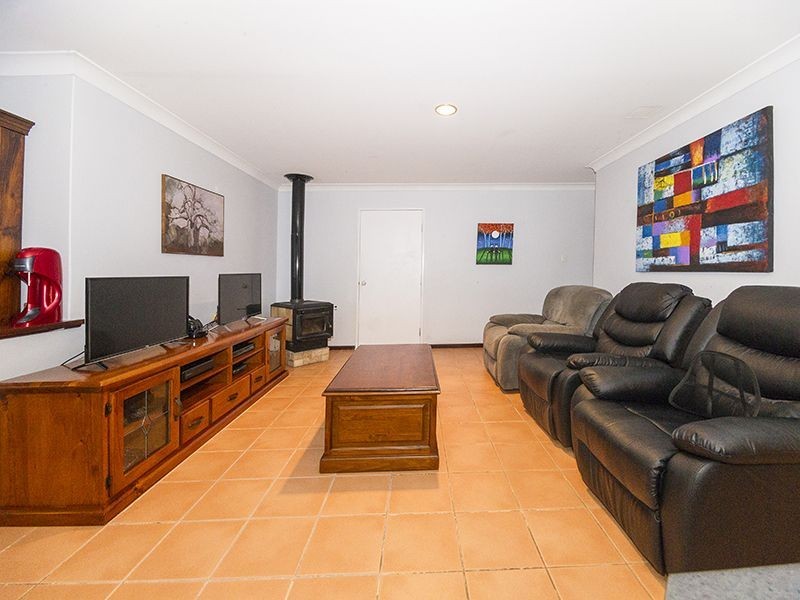 5 Alloway Place, Seville Grove WA 6112