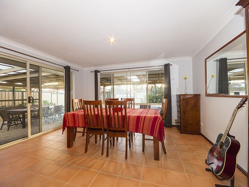 5 Alloway Place, Seville Grove WA 6112